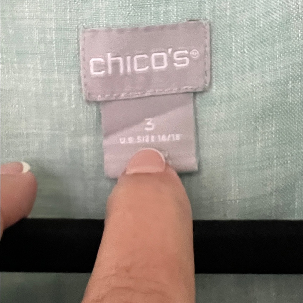 Chico's | Mint Green linen Blouse - Picture 3 of 5